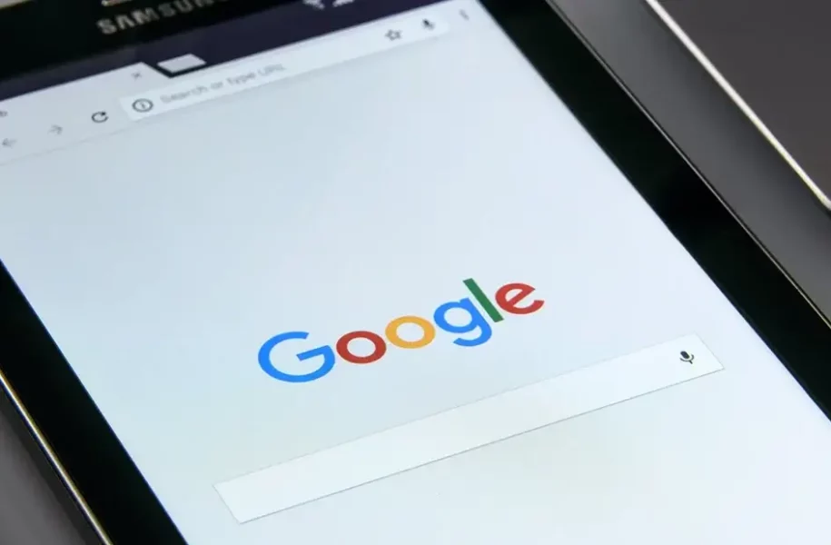 Google löst Kontroverse nach seinem neuen KI-Debüt aus