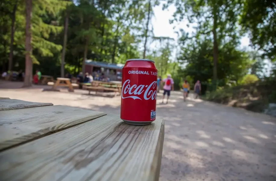 Base Blockchain begrüßt die Coca-Cola NFT Kollektion