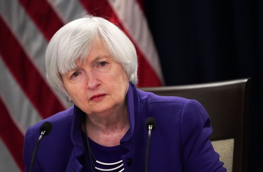 Senator Janet Yellen Calls for Crypto Oversight Amid Regulatory Debate