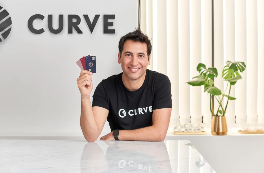 Curve and Digiseq Team up to Turn Fashion Into Contactless Payments