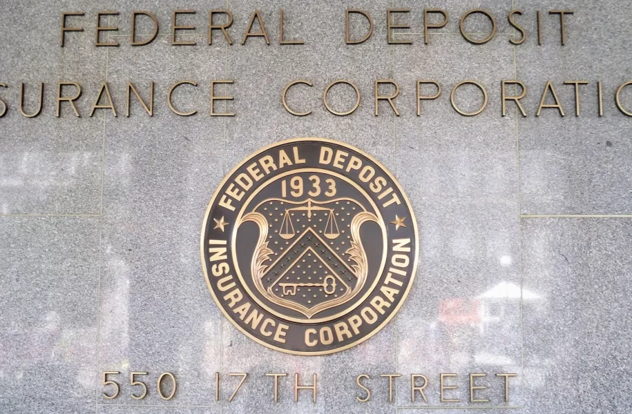 FDIC Gives Signature Bank Crypto Clients Deadline to Move Funds