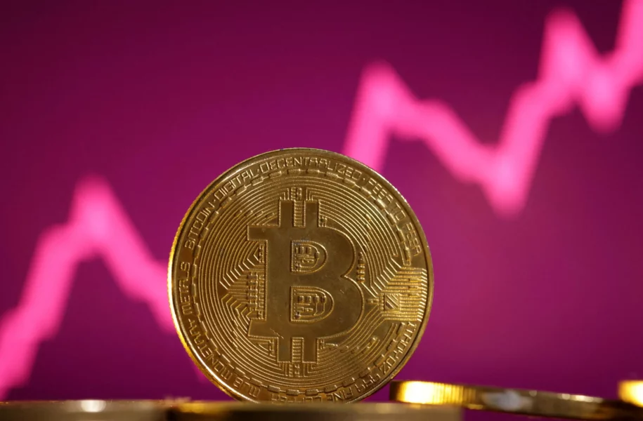 Concerns Arise Over Bitcoin Leverage, Analytics Firm Warns